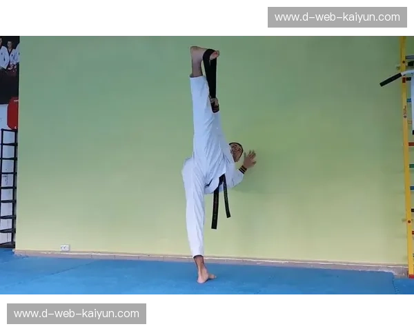 跆拳道：用一记踢腿，重塑身体与人生